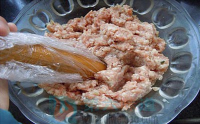  黑椒蜜汁猪肉铺的做法步骤1 