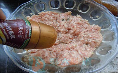  黑椒蜜汁猪肉铺的做法步骤2