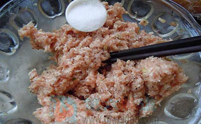  黑椒蜜汁猪肉铺的做法步骤4
